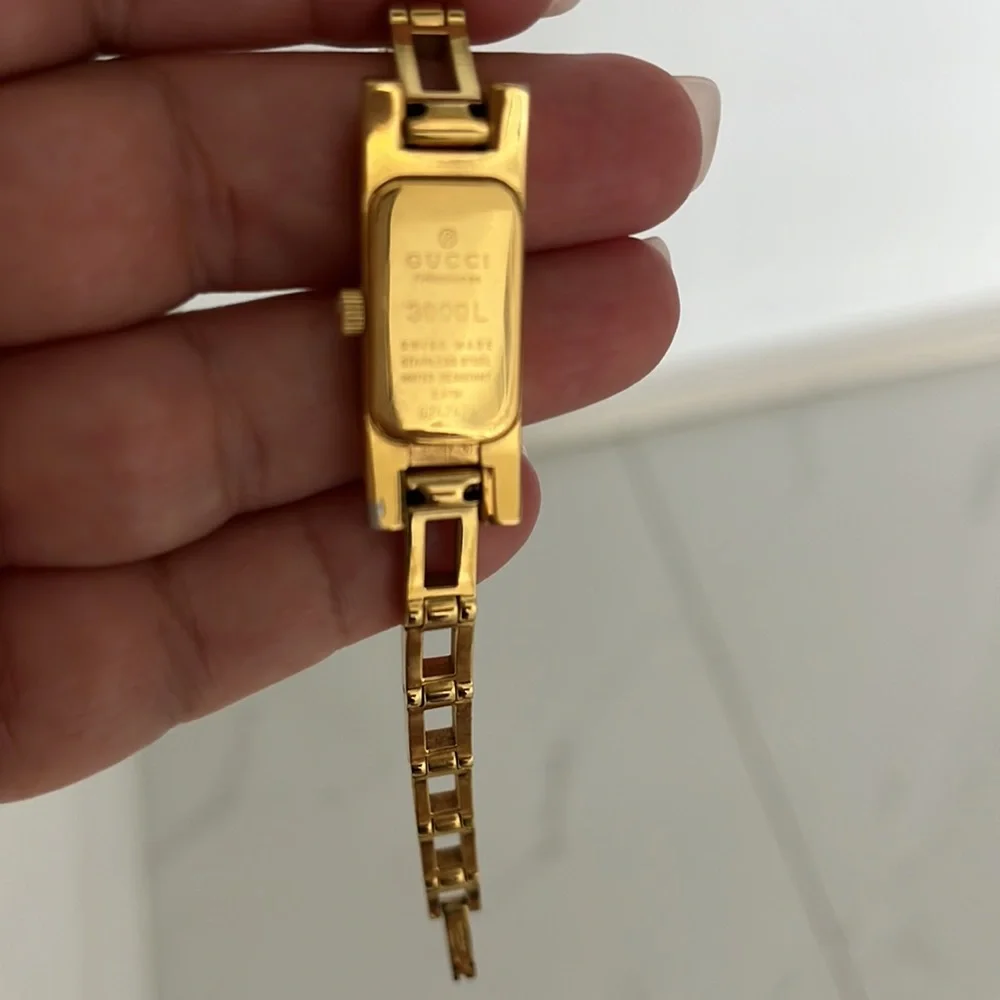 GUCCI Vintage Authentic 3900L Quartz Wristwatch fair/good condition. - Picture 3 of 6